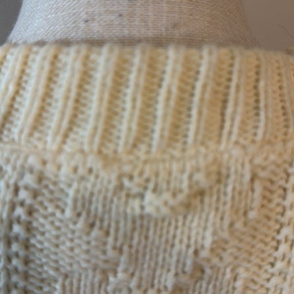 Vintage Fisherman Style Knit Sweater Size Unmarked, Approximately Med/Large - Picture 7 of 9